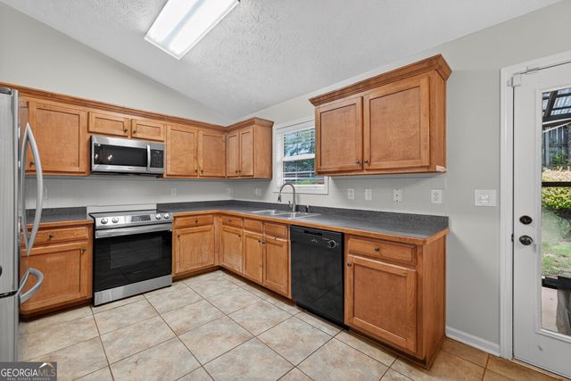 1758 Miller Springs Drive, Bethlehem, GA 30620