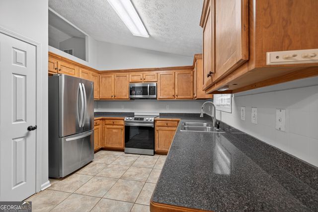 1758 Miller Springs Drive, Bethlehem, GA 30620