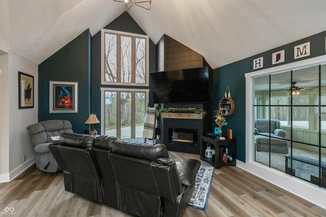 7811 Bean Blossom Road, Trafalgar, IN 46181