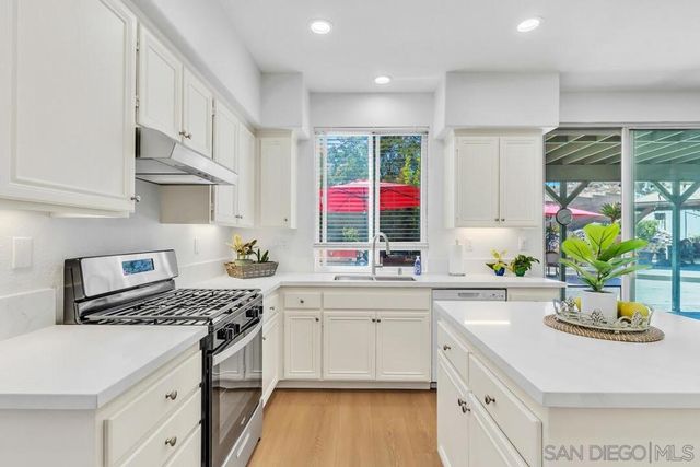 10836 Stoney Creek Ct., Santee, CA 92071