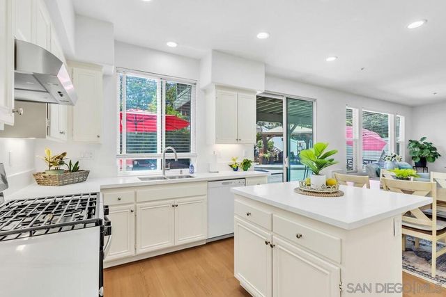 10836 Stoney Creek Ct., Santee, CA 92071