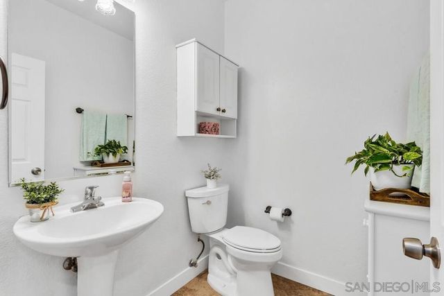 10836 Stoney Creek Ct., Santee, CA 92071