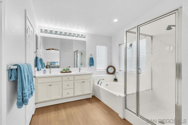 10836 Stoney Creek Ct., Santee, CA 92071
