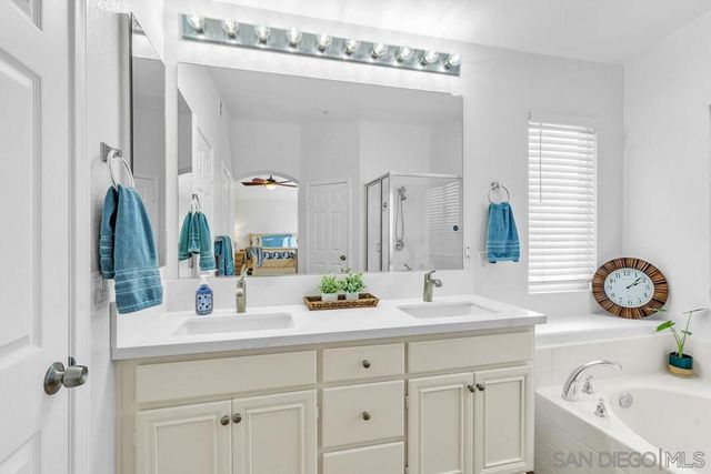 10836 Stoney Creek Ct., Santee, CA 92071