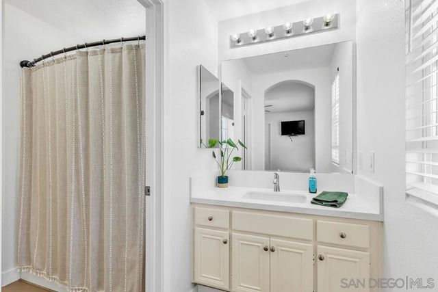 10836 Stoney Creek Ct., Santee, CA 92071