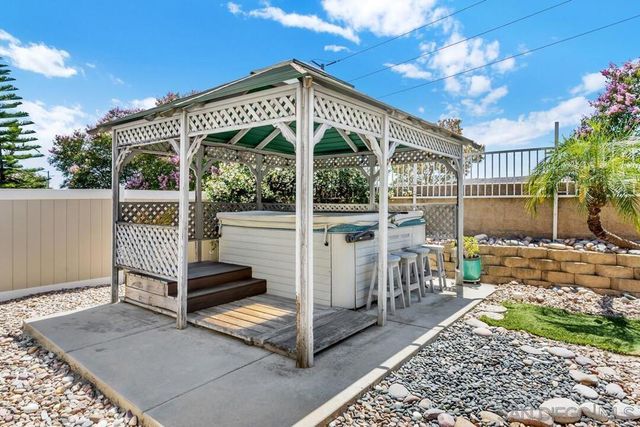 10836 Stoney Creek Ct., Santee, CA 92071