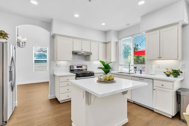 10836 Stoney Creek Ct., Santee, CA 92071