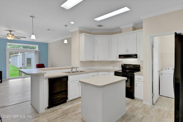 103 BARTER Drive, Satsuma, FL 32189