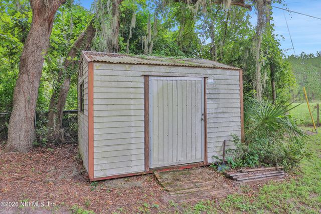 103 BARTER Drive, Satsuma, FL 32189