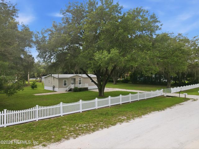 103 BARTER Drive, Satsuma, FL 32189