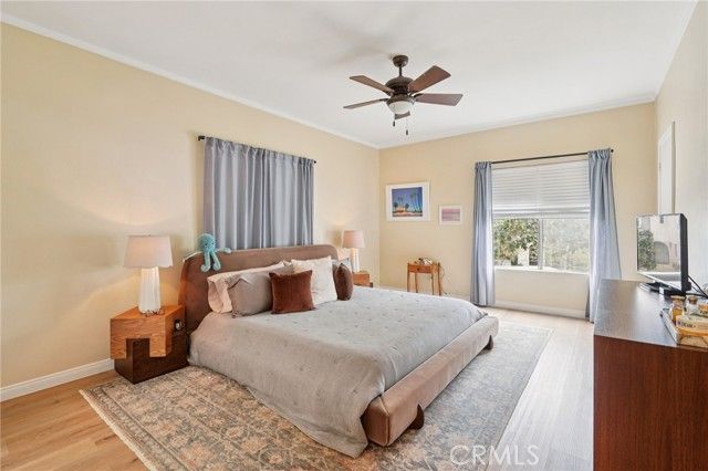 1015 S Mansfield Avenue, Los Angeles, CA 90019