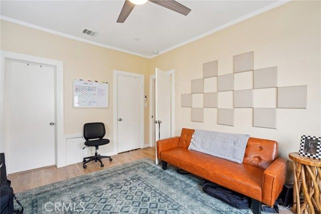 1015 S Mansfield Avenue, Los Angeles, CA 90019