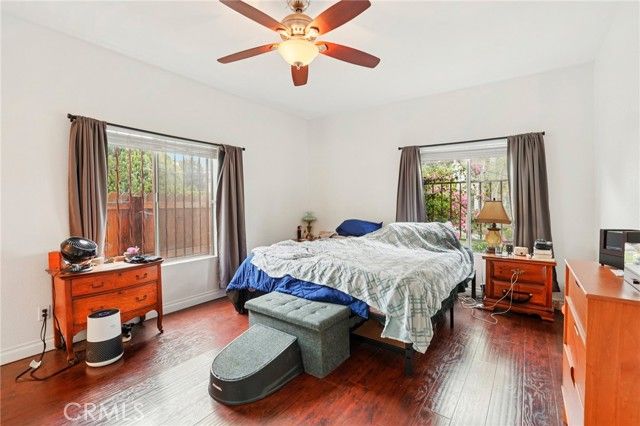 1015 S Mansfield Avenue, Los Angeles, CA 90019