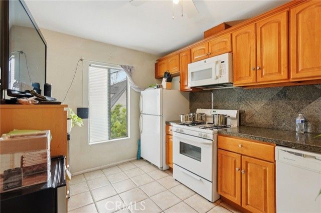 1015 S Mansfield Avenue, Los Angeles, CA 90019