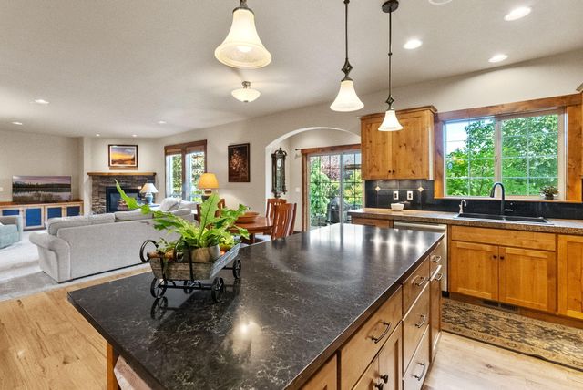 20960 Gardenia Avenue, Bend, OR 97702