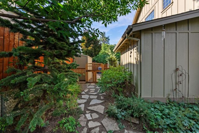 20960 Gardenia Avenue, Bend, OR 97702