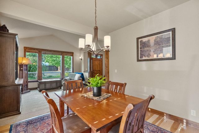 20960 Gardenia Avenue, Bend, OR 97702