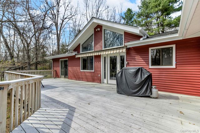 21 Sager Lane, Brewster, NY 10509
