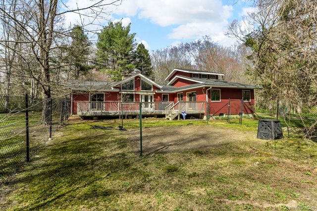 21 Sager Lane, Brewster, NY 10509