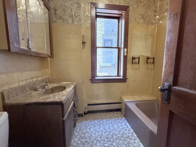 4818 W Jackson Boulevard, Chicago, IL 60644
