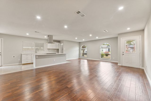 4824 Wheeler Drive, The Colony, TX 75056