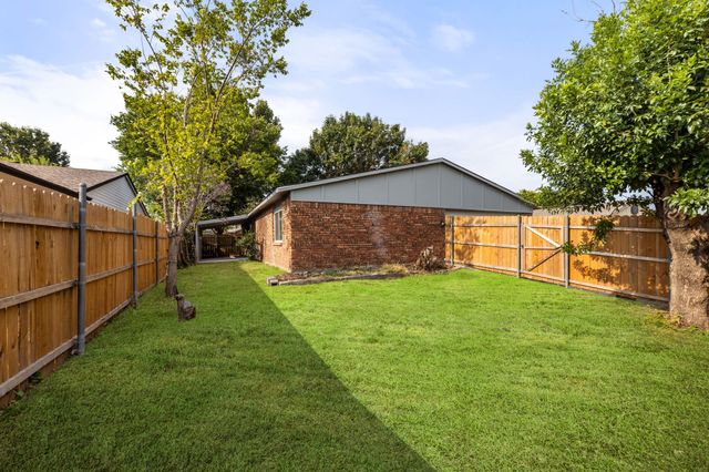 4824 Wheeler Drive, The Colony, TX 75056