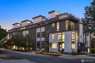 4420 Midvale Avenue N, Seattle, WA 98103