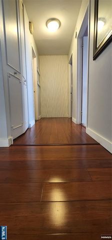 555 North Avenue 11E, Fort Lee, NJ 07024