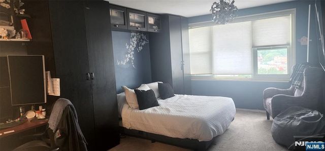 555 North Avenue 11E, Fort Lee, NJ 07024