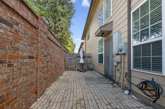 1314 Glenwood Canyon Lane, Houston, TX 77077