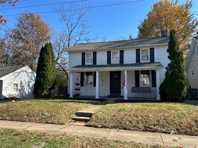 22 N Iola Drive, St Louis, MO 63119