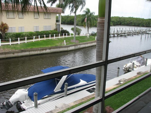 2600 S Kanner Highway W8, Stuart, FL 34994