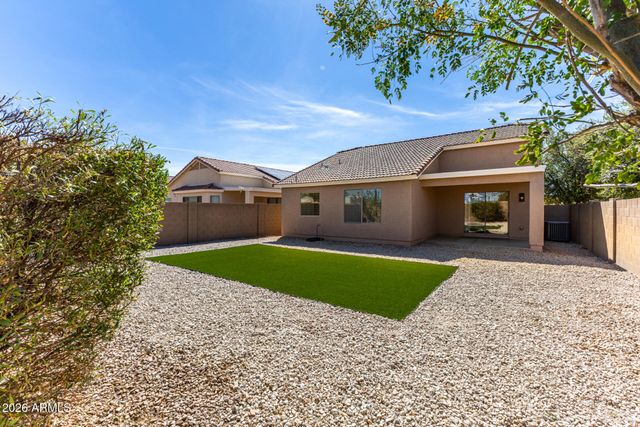 2682 E SILVERSMITH Trail, San Tan Valley, AZ 85143