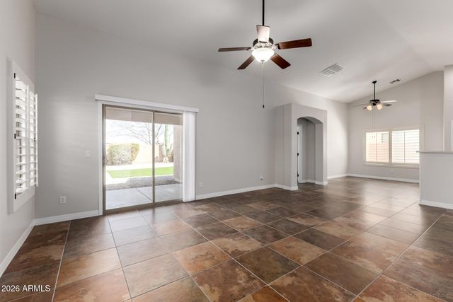 2682 E SILVERSMITH Trail, San Tan Valley, AZ 85143