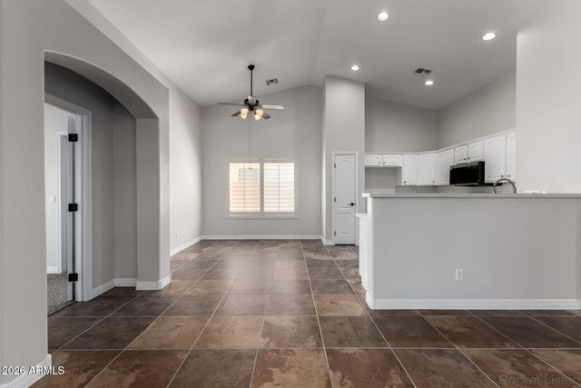 2682 E SILVERSMITH Trail, San Tan Valley, AZ 85143