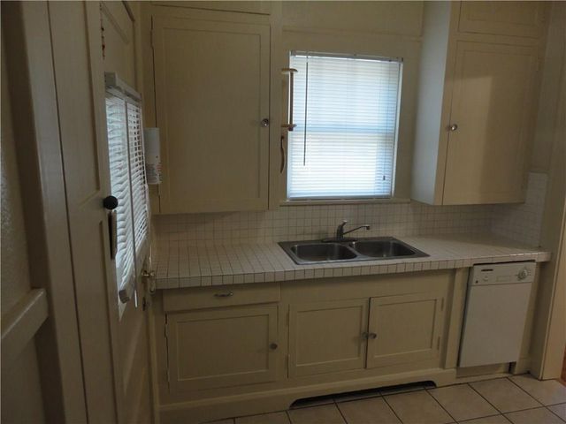 707 Graham PL, Austin, TX 78705