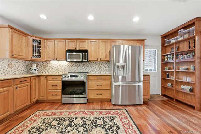 58 Seawanhaka Avenue, Nesconset, NY 11767