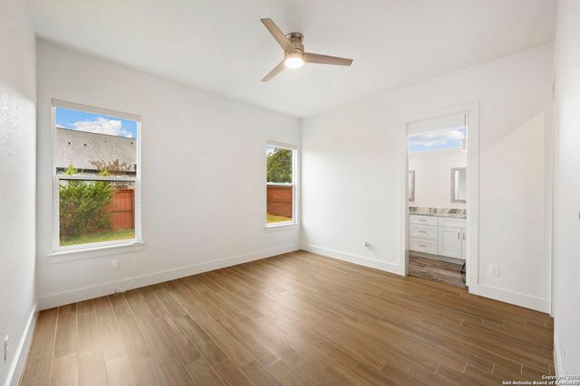 217 Peter Kleid Loop, Blanco, TX 78606