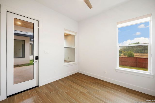 217 Peter Kleid Loop, Blanco, TX 78606