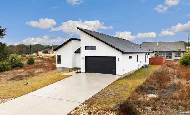 217 Peter Kleid Loop, Blanco, TX 78606