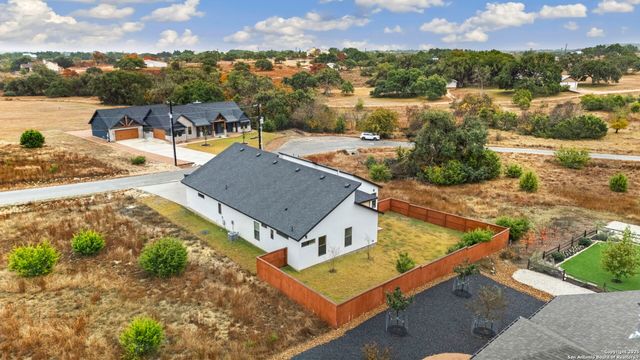 217 Peter Kleid Loop, Blanco, TX 78606