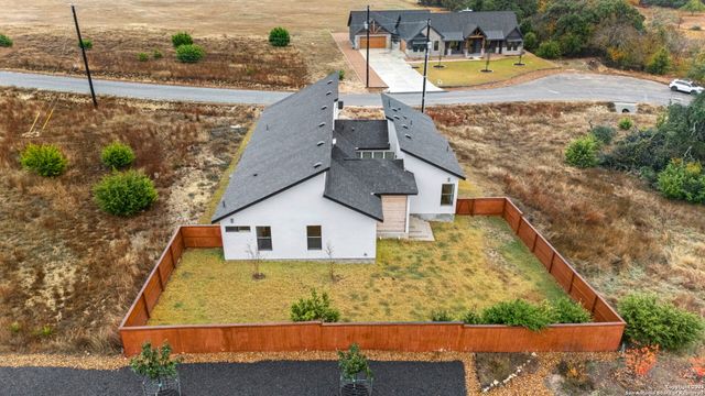 217 Peter Kleid Loop, Blanco, TX 78606