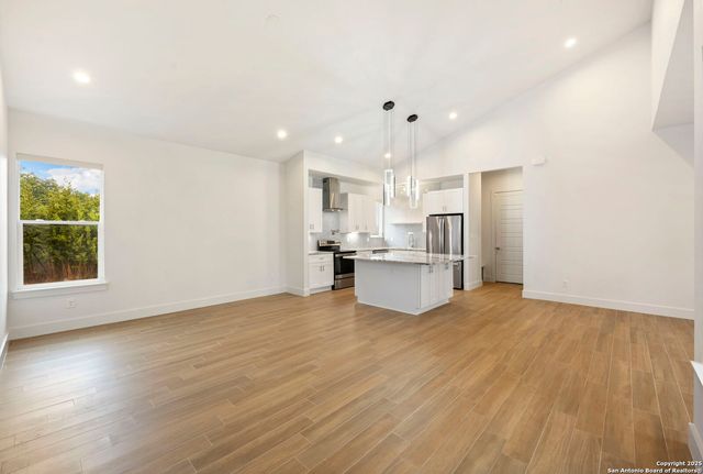 217 Peter Kleid Loop, Blanco, TX 78606