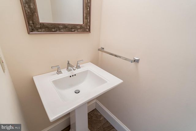 7348 LEWINSVILLE SQUARE PL, Mclean, VA 22101