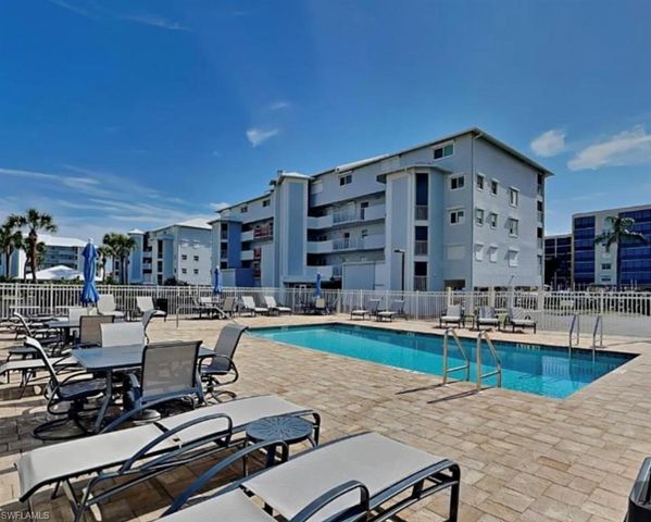 4521 Bay Beach LN 324, Fort Myers Beach, FL 33931