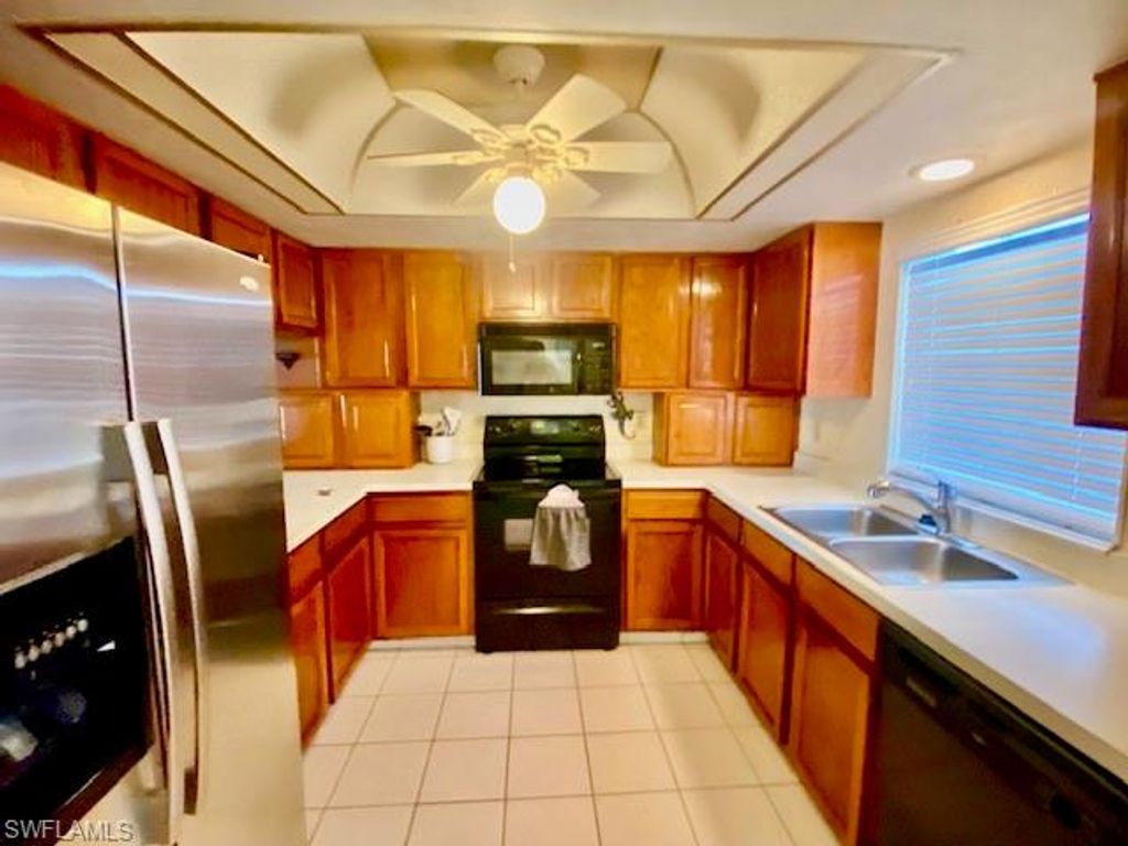 4521 Bay Beach LN 324, Fort Myers Beach, FL 33931