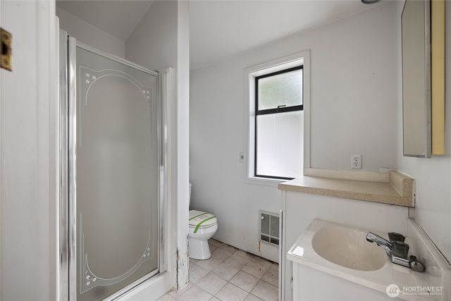 5498 Hyada Boulevard NE, Tacoma, WA 98422