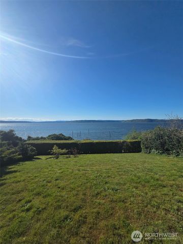 5498 Hyada Boulevard NE, Tacoma, WA 98422