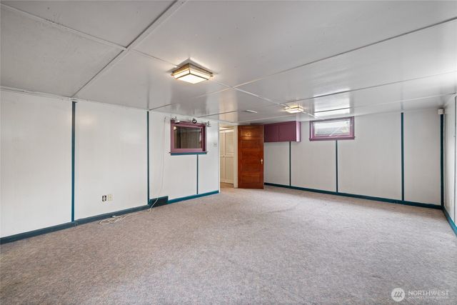 5498 Hyada Boulevard NE, Tacoma, WA 98422