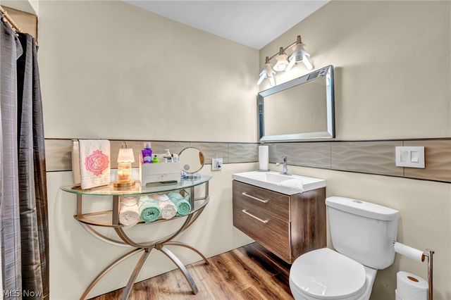 9905 Knollwood, Concord Twp, OH 44060